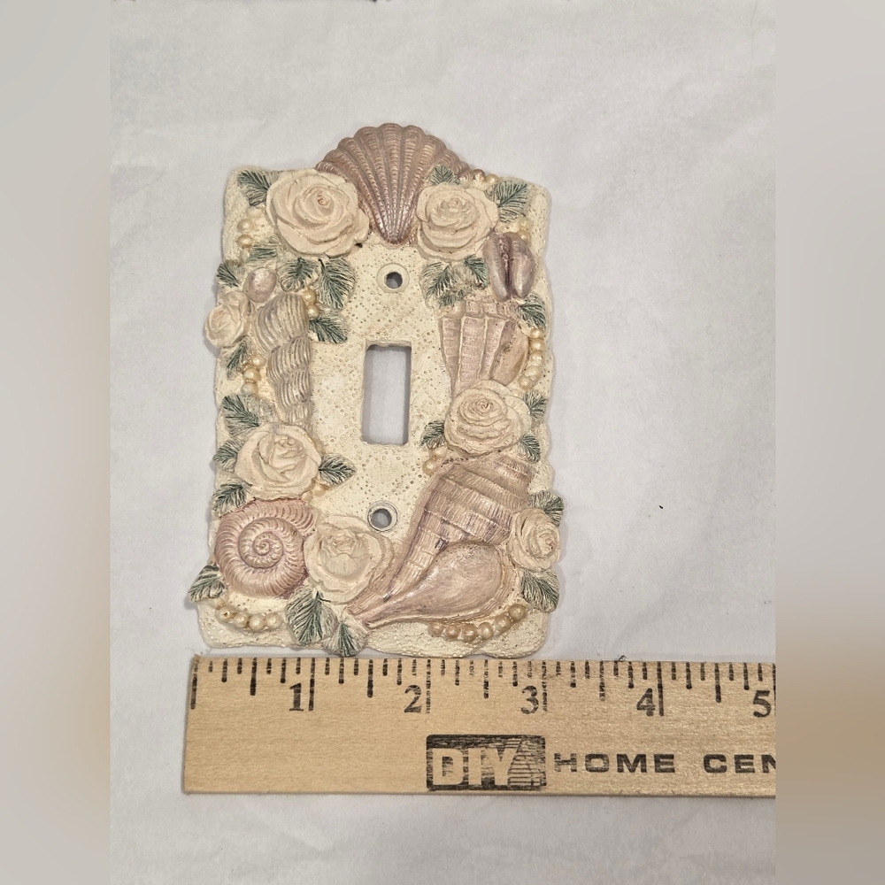 Vintage Resin Seashell Roses Pearl Switchplate - Picture 3 of 4